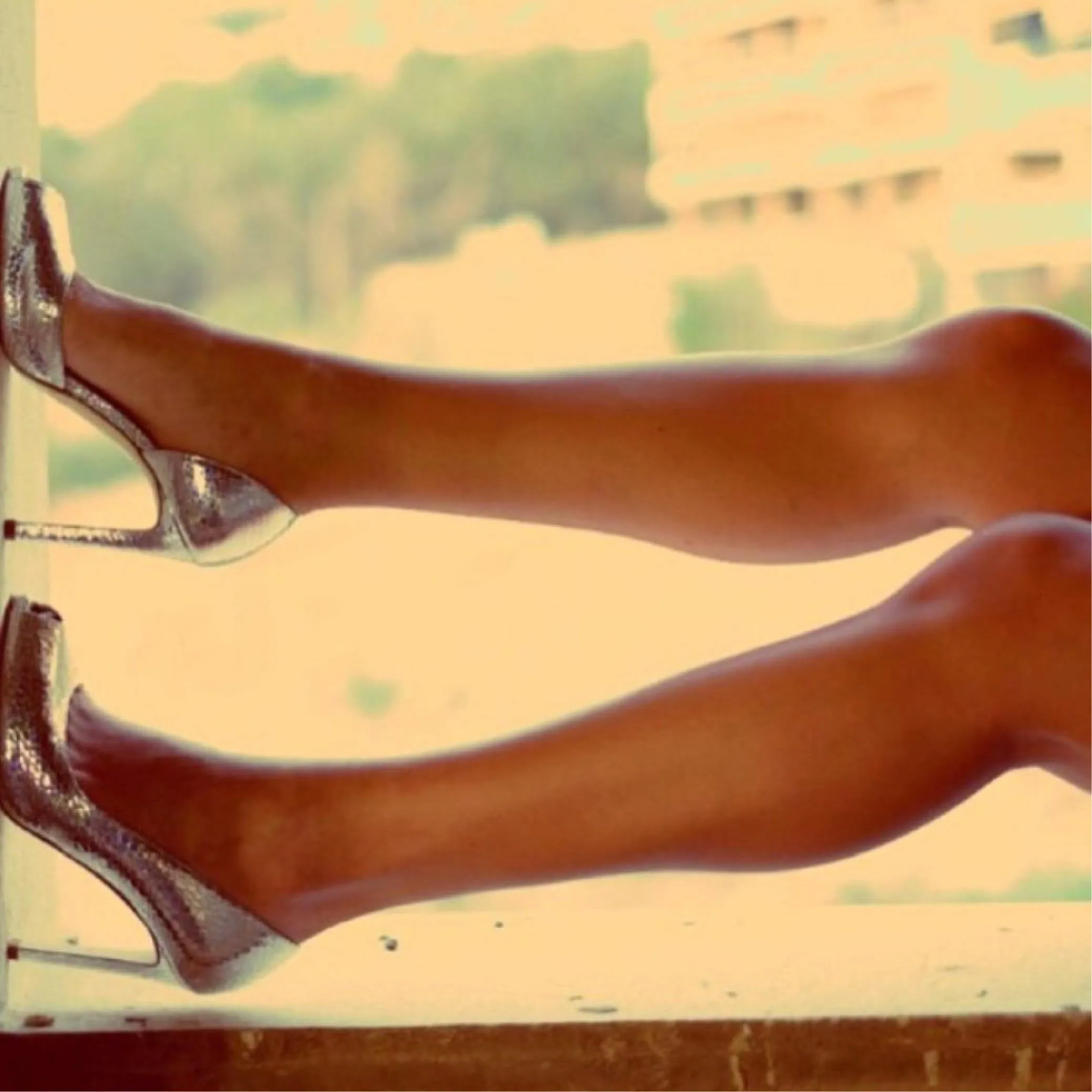 Blanc de Chadè peep-toe pumps
